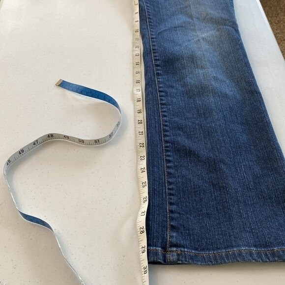 DKNY Ludlow Bootcut Distressed Jeans Stretch Whiskering Faded Mid Rise - Picture 10 of 15